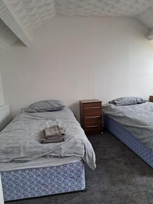 1 Bed Apart Dowlais Екстериор снимка